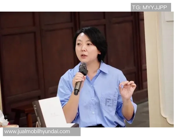 徐昕的艺术探索之路与当代文化的深度交融与反思 徐昕的艺术探索之路与当代文化的深度交融与反思