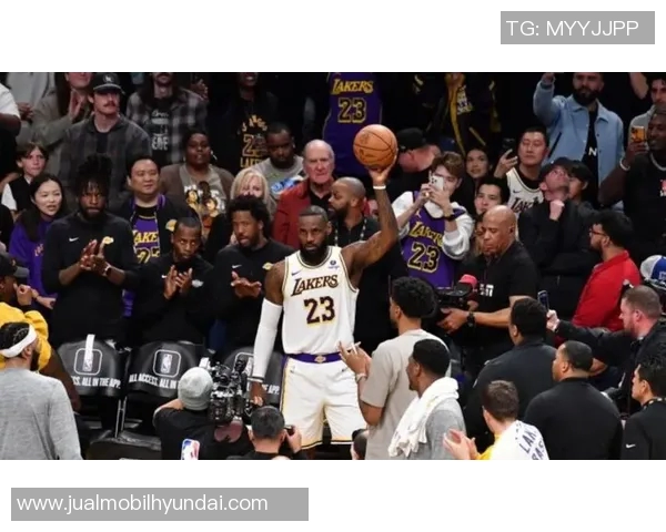 詹姆斯创历史新里程碑成首位4万分1万板1万助球员 詹姆斯创历史新里程碑成首位4万分1万板1万助球员