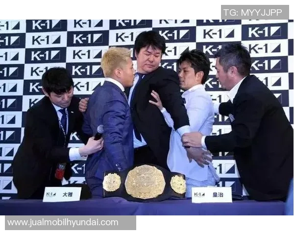 卜部弘嵩与考的对决探讨传统与现代的碰撞与融合