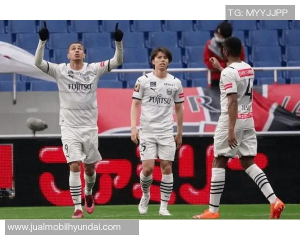 萨尔茨堡与莱比锡的激烈对决揭示了欧洲足球的竞争魅力与战术智慧 萨尔茨堡与莱比锡的激烈对决揭示了欧洲足球的竞争魅力与战术智慧