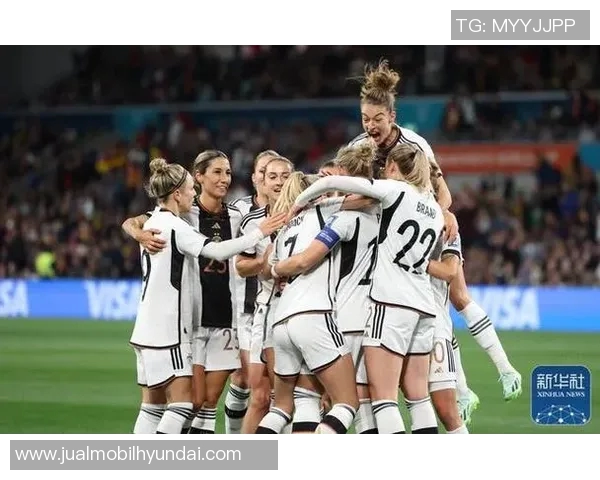 奥运女足精彩对决德国队与加拿大队争锋相对展现巅峰实力